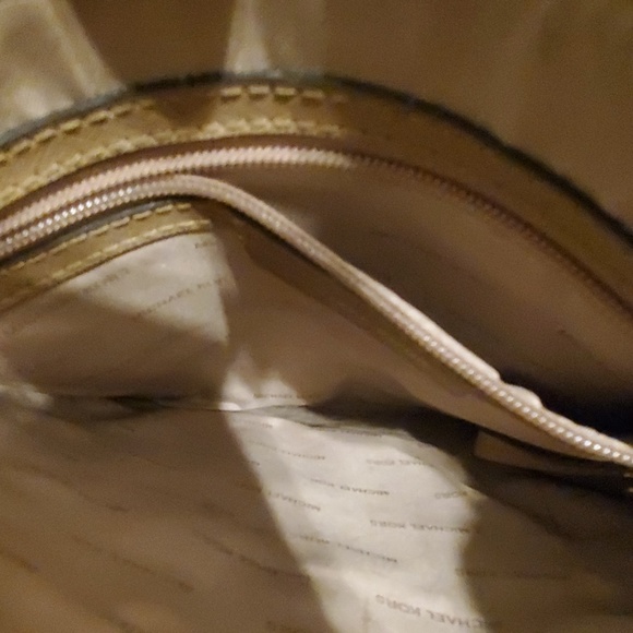 Purse - Picture 5 of 5